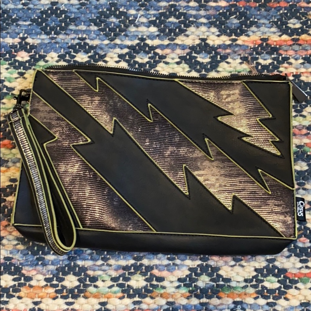 COPY - Sam Edelman wristlet